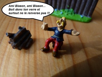 Village Astérix miniature 391 Envoi 59 le contenu.jpg