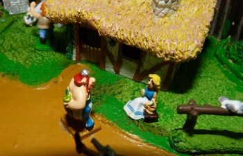 Village Astérix miniature 398 Envoi 60 Le placement d'Obélix amoureux .jpg