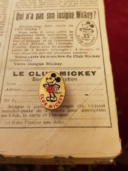 insigne club mickey années 30.jpg